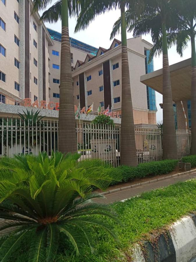 Barcelona Hotels, Abuja Mobushipe Buitenkant foto