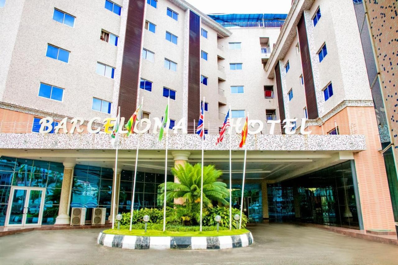 Barcelona Hotels, Abuja Mobushipe Buitenkant foto
