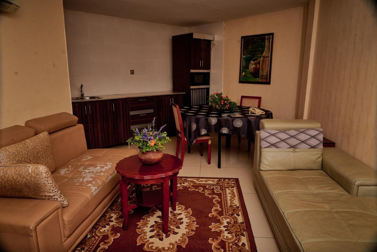 Barcelona Hotels, Abuja Mobushipe Buitenkant foto