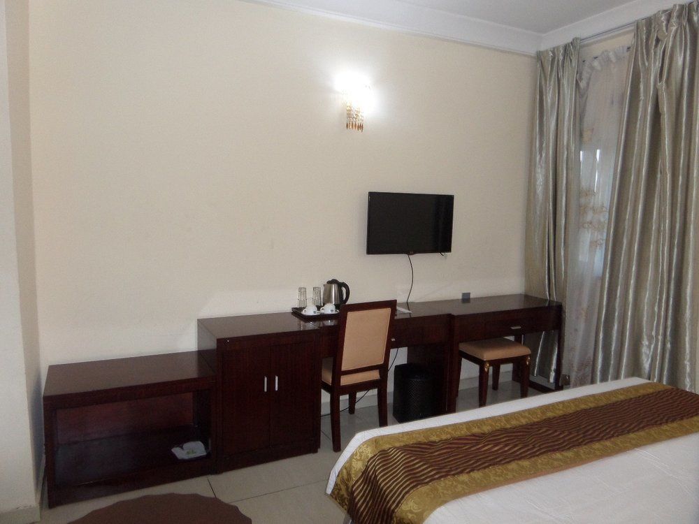 Barcelona Hotels, Abuja Mobushipe Buitenkant foto